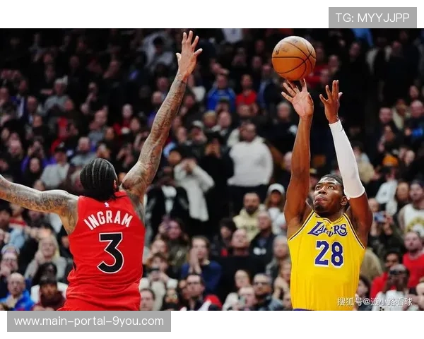 八村垒28岁生日获全队庆祝，日本前锋成湖人锋线重要轮换